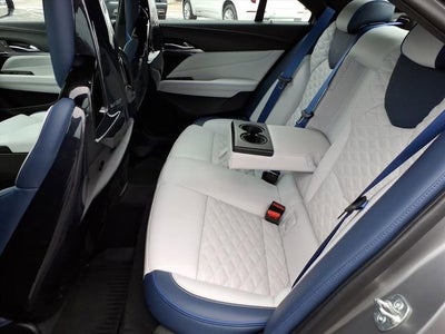 2025 Cadillac CT4-V V-Series Blackwing