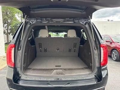 2022 GMC Yukon XL SLE