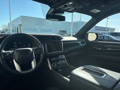 2023 GMC Yukon XL Denali