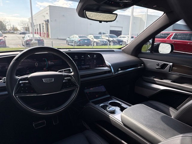 2026 Cadillac VISTIQ Luxury