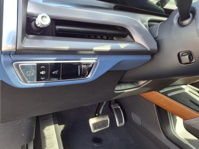 2026 Cadillac VISTIQ Premium Luxury