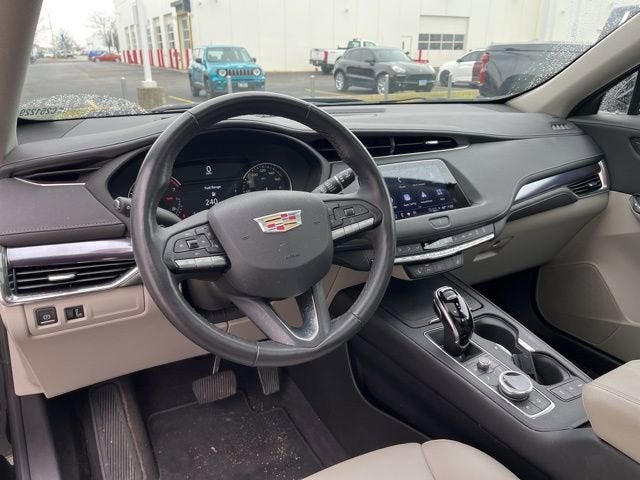 2023 Cadillac XT4 Luxury