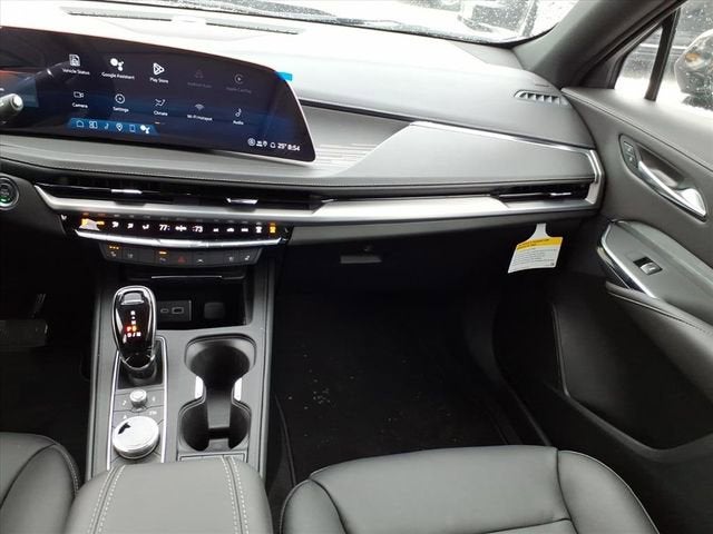 2025 Cadillac XT4 Premium Luxury