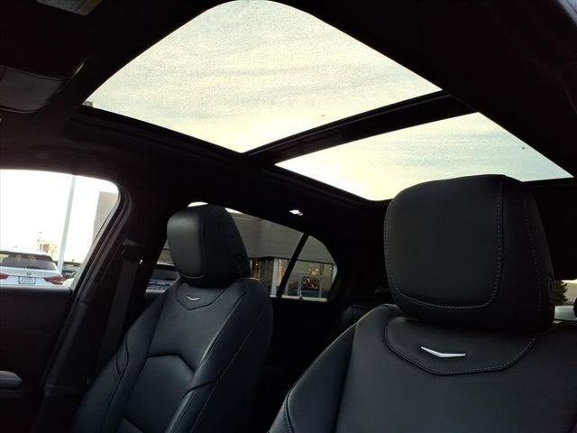 2023 Cadillac XT4 Premium Luxury