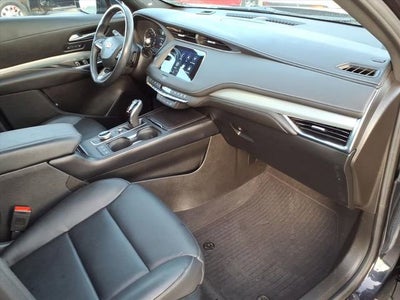 2023 Cadillac XT4 Premium Luxury