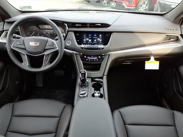 2026 Cadillac XT5 Luxury