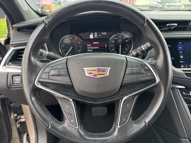 2022 Cadillac XT5 Premium Luxury