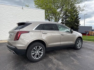 2022 Cadillac XT5 Premium Luxury