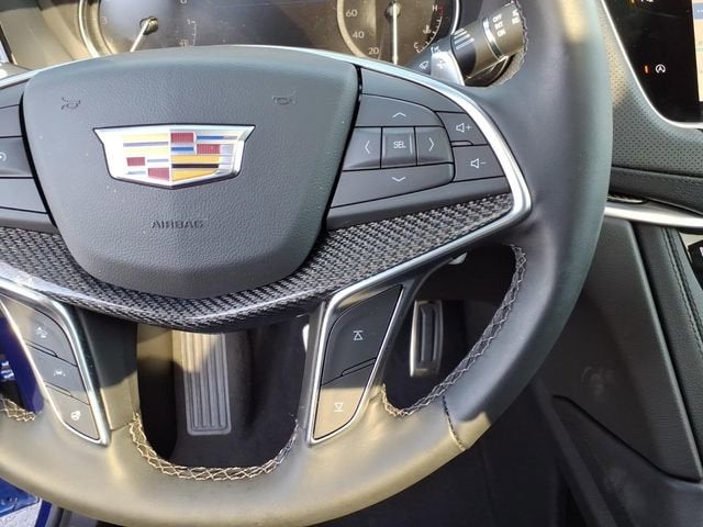 2025 Cadillac XT5 Sport
