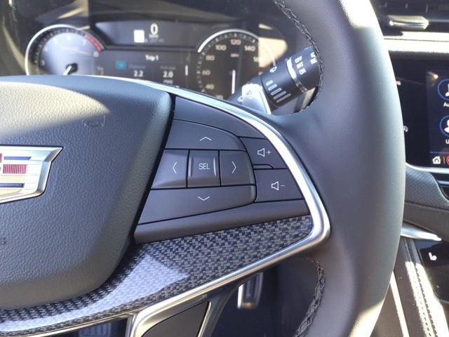 2025 Cadillac XT5 Sport