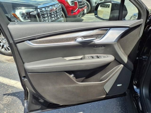 2025 Cadillac XT5 Sport