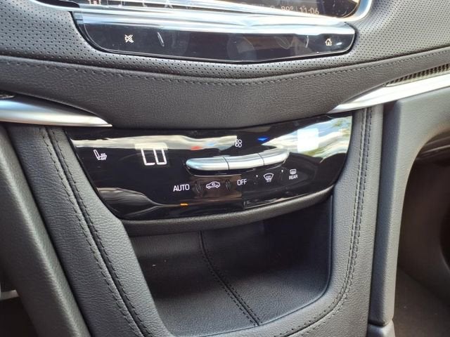 2025 Cadillac XT5 Sport