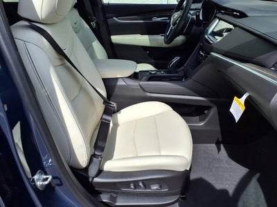 2025 Cadillac XT5 Sport