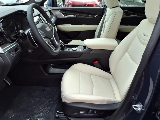 2025 Cadillac XT5 Sport