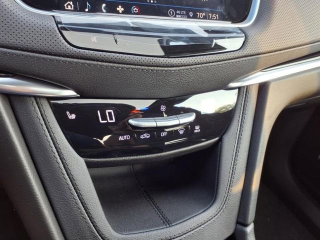 2025 Cadillac XT6 Luxury