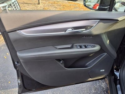 2025 Cadillac XT6 Luxury