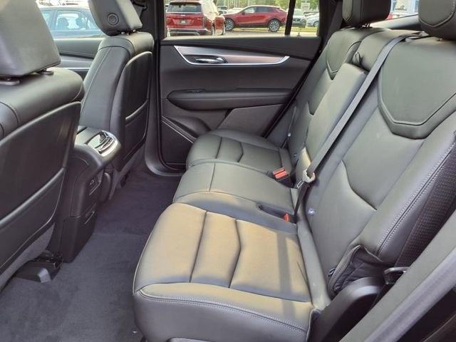 2025 Cadillac XT6 Luxury