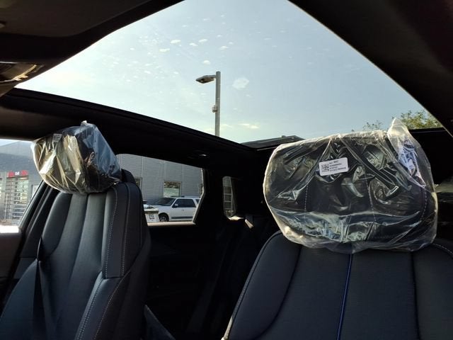 2027 Cadillac LYRIQ Luxury - Photo 13