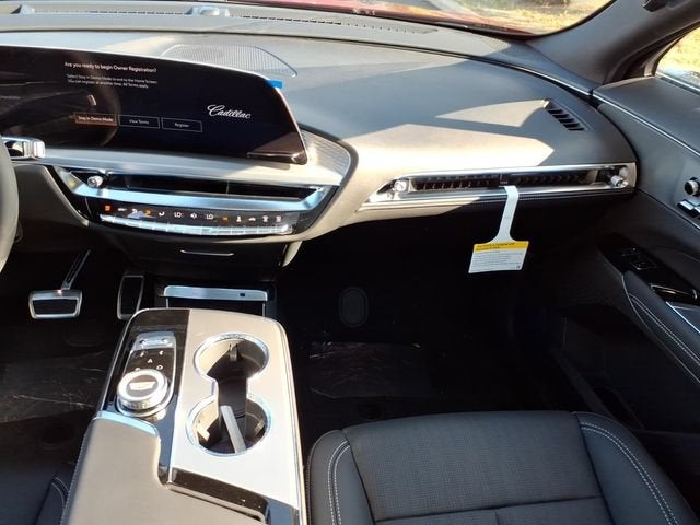 2027 Cadillac LYRIQ Luxury - Photo 17