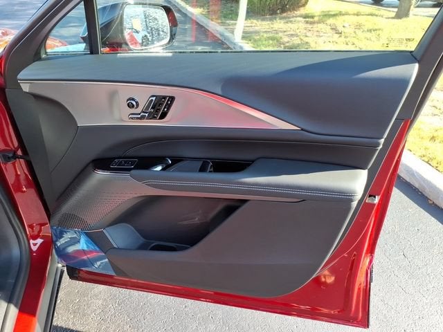 2027 Cadillac LYRIQ Luxury - Photo 24