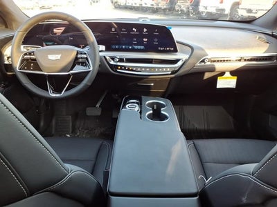 2025 Cadillac LYRIQ Luxury 1