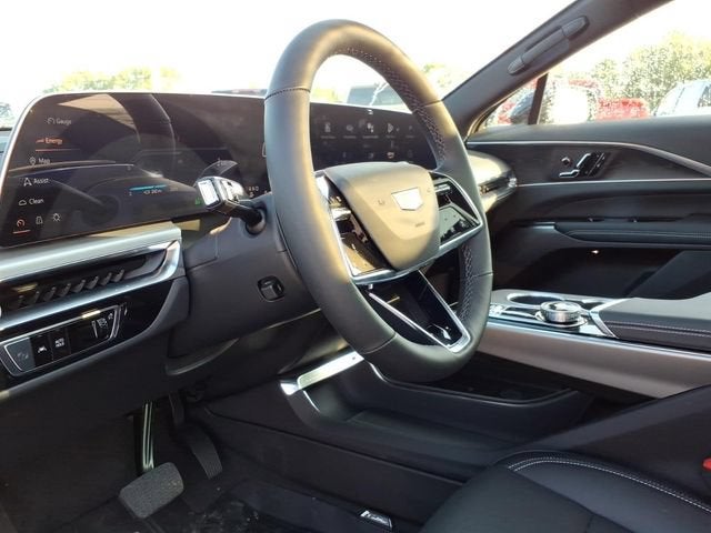 2025 Cadillac LYRIQ Luxury 1