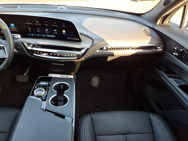 2025 Cadillac LYRIQ Luxury 1