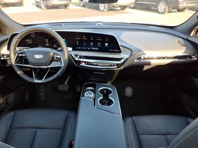 2025 Cadillac LYRIQ Luxury 1
