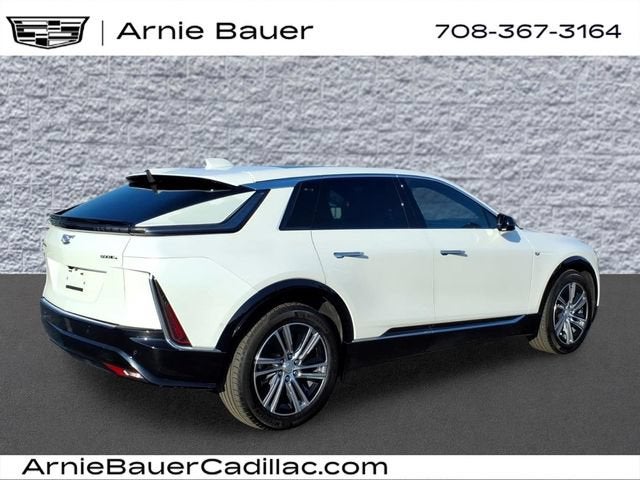 2025 Cadillac LYRIQ Luxury 1
