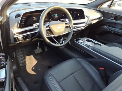 2025 Cadillac LYRIQ Luxury 1