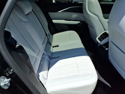 2025 Cadillac LYRIQ Luxury 1