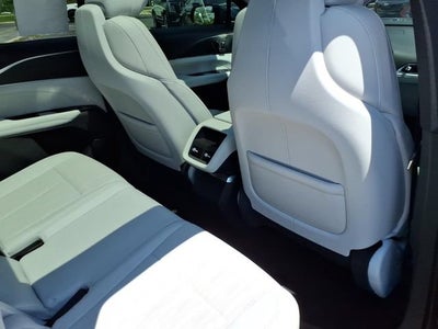 2025 Cadillac LYRIQ Luxury 1