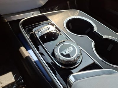 2025 Cadillac LYRIQ Luxury 1