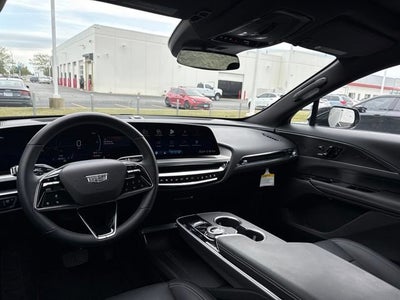2025 Cadillac LYRIQ Luxury 1
