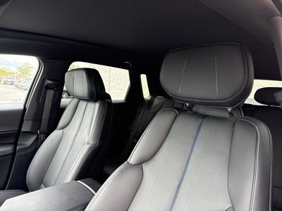 2025 Cadillac LYRIQ Luxury 1