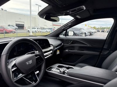 2025 Cadillac LYRIQ Luxury 1