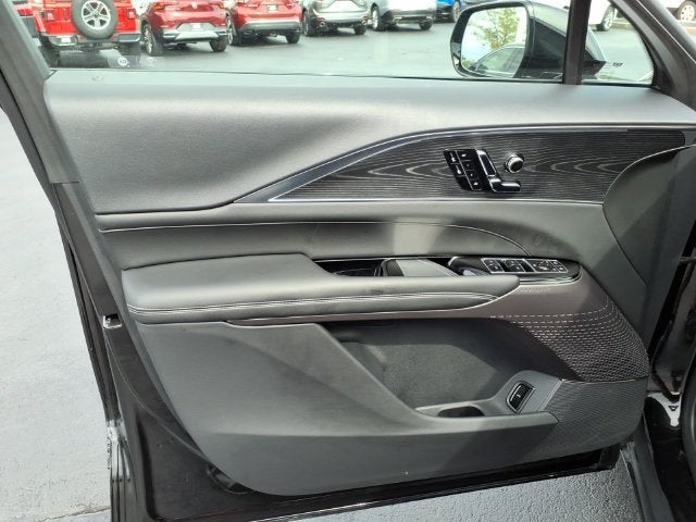 2025 Cadillac LYRIQ Luxury 1