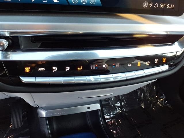 2024 Cadillac LYRIQ Luxury 1