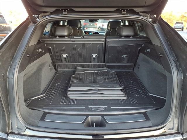 2024 Cadillac LYRIQ Luxury 1