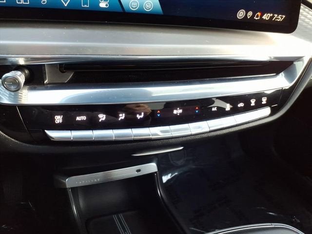 2024 Cadillac LYRIQ Luxury 1