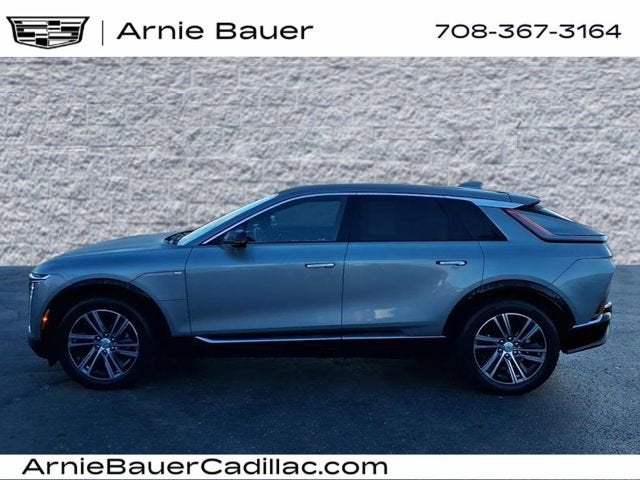 2024 Cadillac LYRIQ Luxury 1