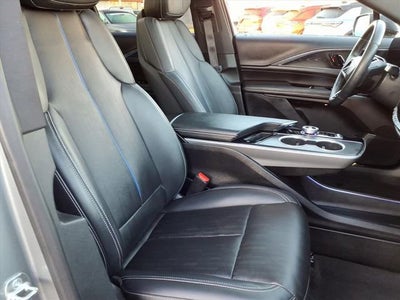 2024 Cadillac LYRIQ Luxury 1