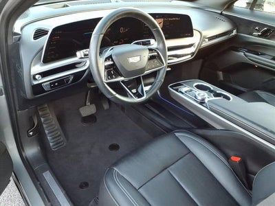 2024 Cadillac LYRIQ Luxury 1