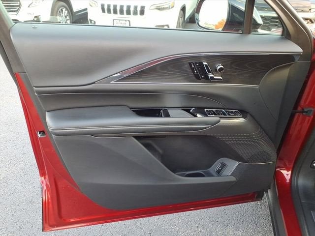 2024 Cadillac LYRIQ Luxury 1