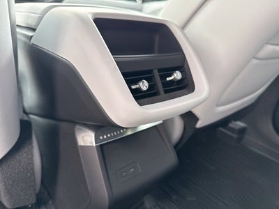 2024 Cadillac LYRIQ Luxury 1