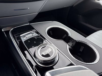 2024 Cadillac LYRIQ Luxury 1