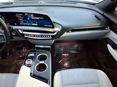 2024 Cadillac LYRIQ Luxury 1