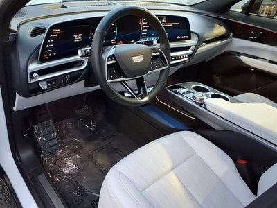 2024 Cadillac LYRIQ Luxury 1