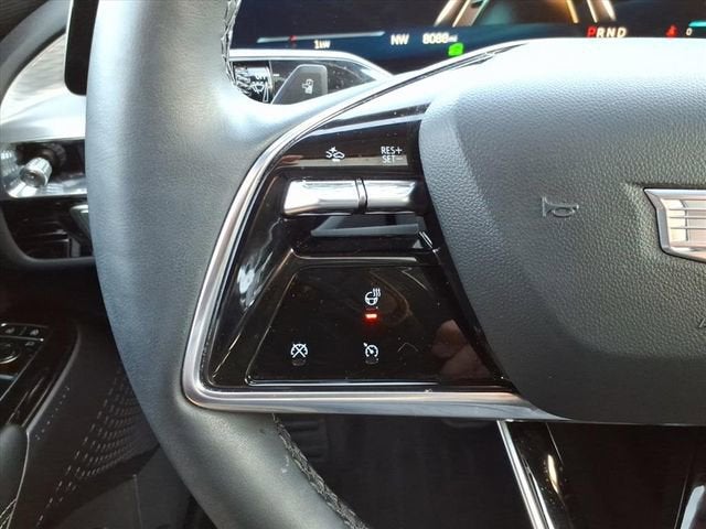 2024 Cadillac LYRIQ Luxury 1