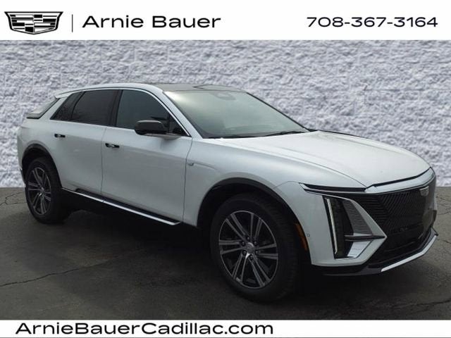 2025 Cadillac LYRIQ Luxury 2